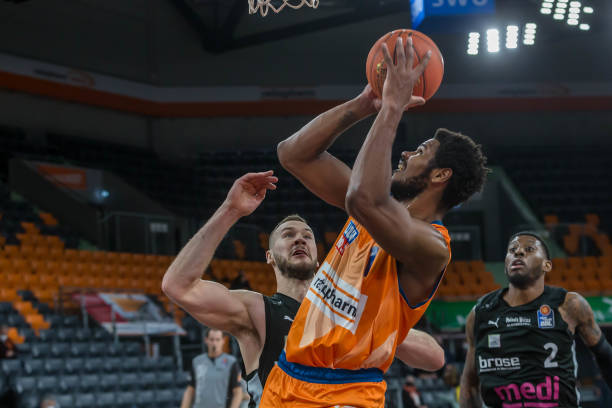 发挥也不是 发挥也不是